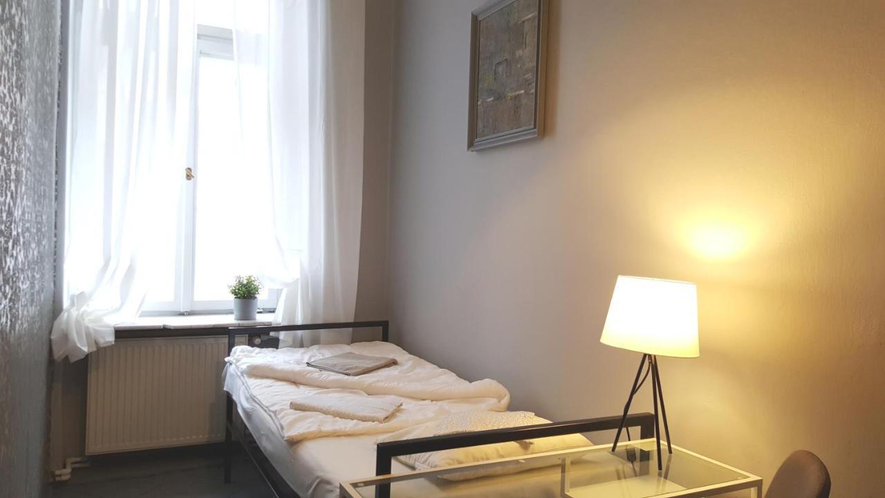 ורשה Hostel Witt מראה חיצוני תמונה